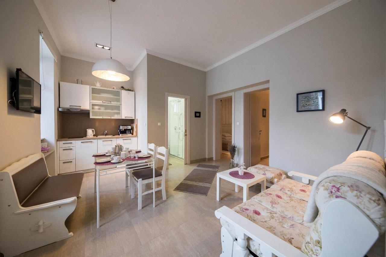 Apartmani Marion Crikvenica Exterior foto